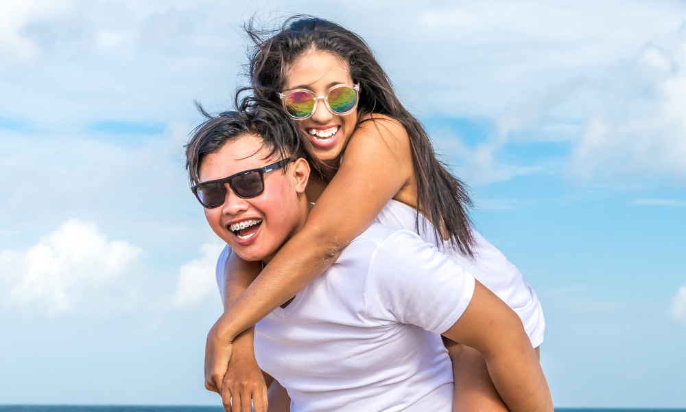 A happy couple in the sun